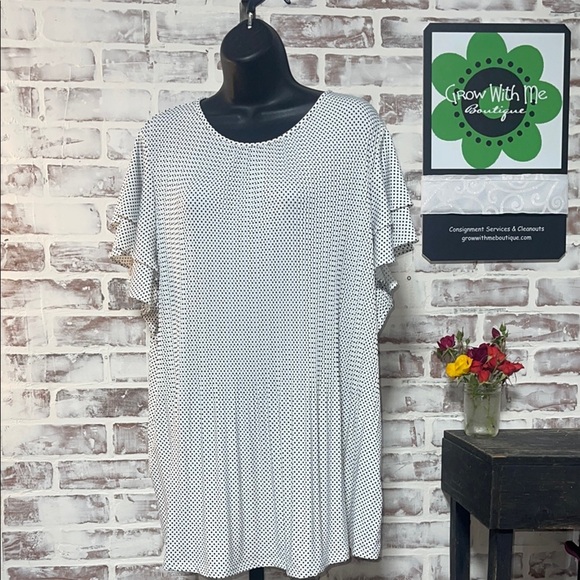 Adrianna Papell Monochrome Polka Dot Blouse - Picture 6 of 7